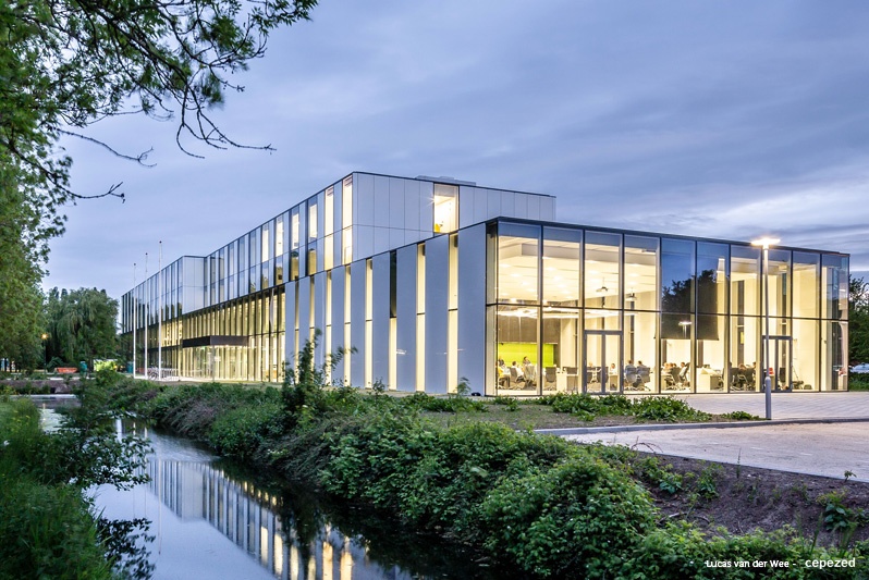 Gemeentehuis Woerden zonwerende folie